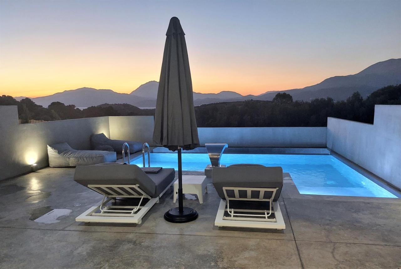 Marnos Luxury Villas كاميلاريون المظهر الخارجي الصورة